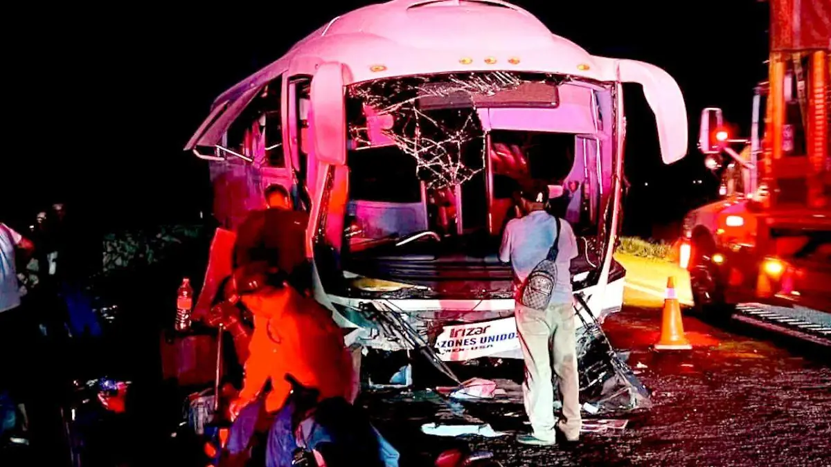 Choque autobús en Jiménez, Chihuahua